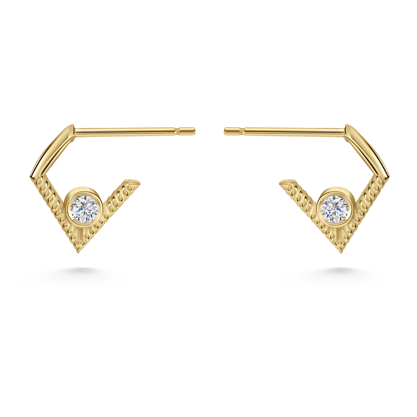 Legacy Collection
Mini Blige Earrings in 14ct yellow gold with 0.09ct SI1 diamond, 12mm length. Luxurious door-knocker design, offering understated elegance or a striking look when stacked. Sold as a pair or single, customisable with alternative gemstones